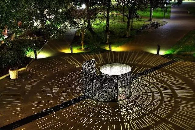 創(chuàng)意雕塑設計7 創(chuàng)意雕塑設計7